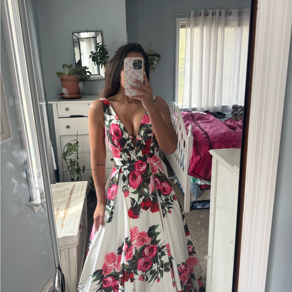 Floral Sleeveless Prom Dress